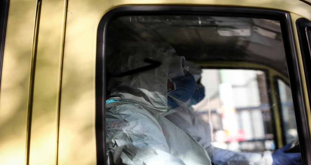 Τραγική στιγμή στην Πάτρα – Τον βρήκαν νεκρό οι γείτονες του