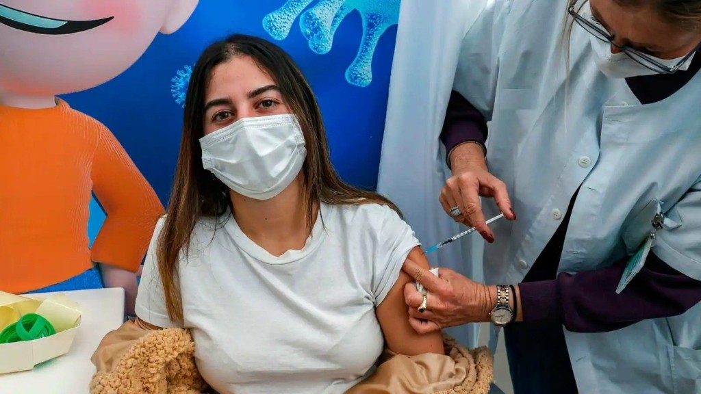 Εμβολιασμοί εφήβων 15-17 ετών: Διατηρείτε ή όχι επιφυλάξεις;
