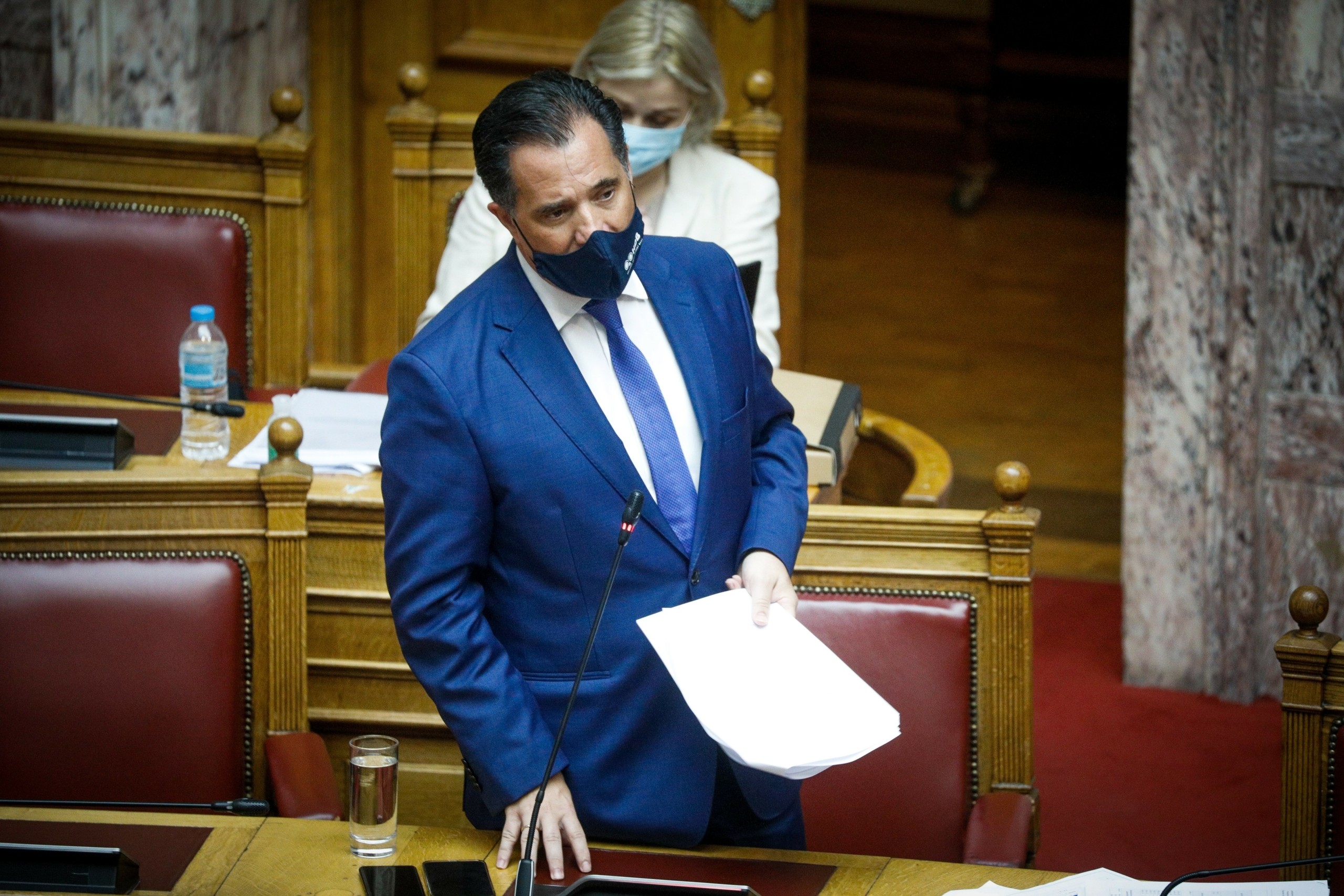 Βλέποντας και κάνοντας ανάλογα τα κρούσματα θα κινηθεί η κυβέρνηση