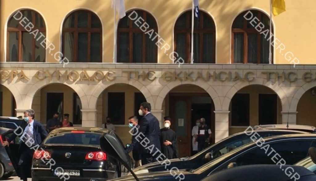 Κικίλιας και Τσιόδρας ρίχνουν στη μάχη του εμβολιασμού την Εκκλησία –  Τα σενάρια για τους ναούς (pics&vids)