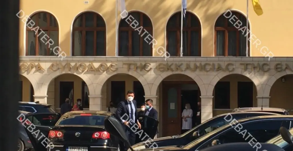 Τη στήριξη της Εκκλησίας για τους εμβολιασμούς ζήτησαν Κικίλιας και Τσιόδρας