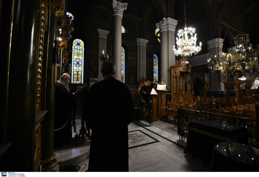 Στο τραπέζι ο υποχρεωτικός εμβολιασμός κληρικών και είσοδος στις εκκλησίες μόνο για εμβολιασμένους