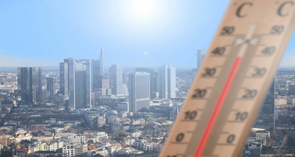 Σαρώνει το “κύμα” ζέστης στις ΗΠΑ – Ρεκόρ θερμοκρασιών καταγράφεται σε πολλές πόλεις