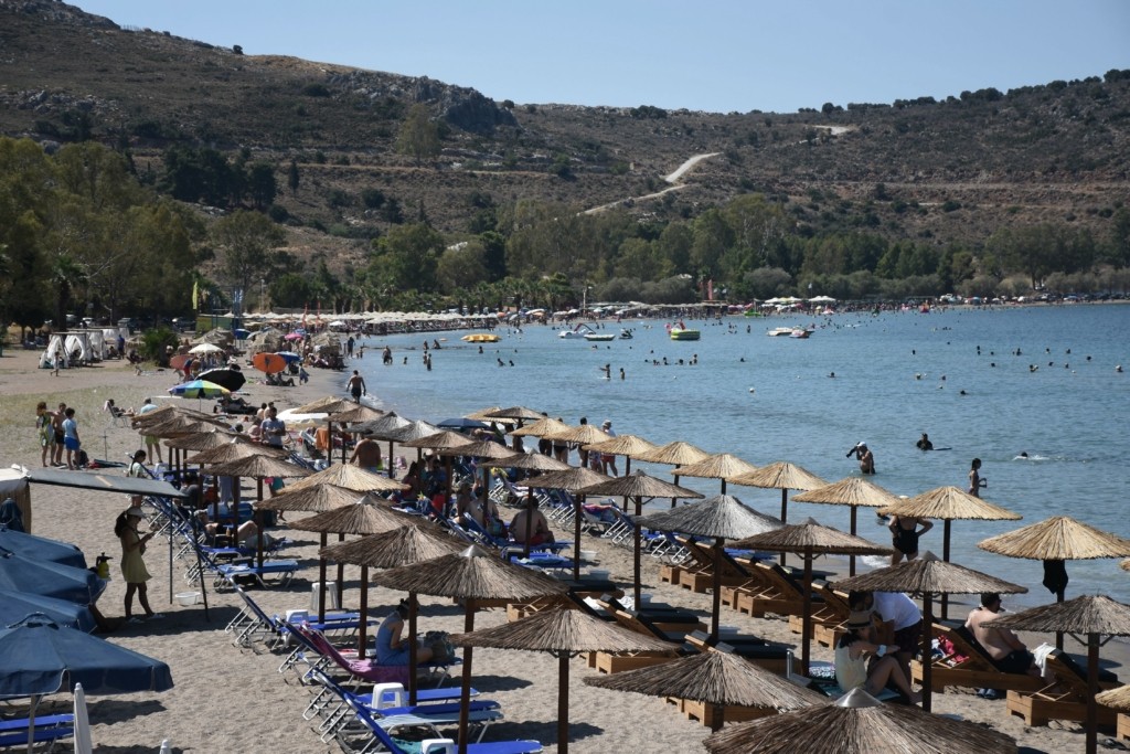 Ζέστη και ηλιοφάνεια σε όλη τη χώρα την Τετάρτη