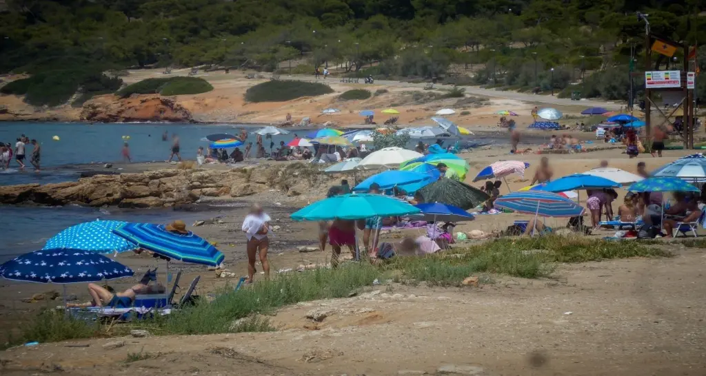 Ακάθεκτος ο καύσωνας σε όλη τη χώρα – Η δραματική πρόγνωση Καλλιάνου στο DEBATER