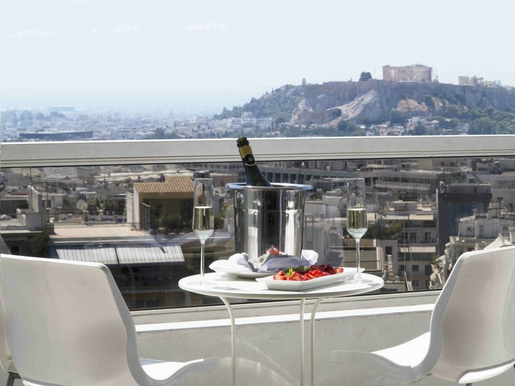 Μεγάλος διαγωνισμός από το DEBATER & το St. George Lycabettus Lifestyle Hotel!