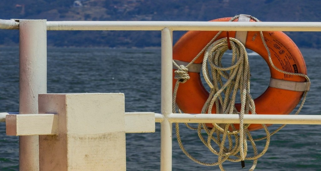 Τουλάχιστον 57 νεκροί σε ναυάγιο πλοιαρίου που μετέφερε μετανάστες στη Λιβύη