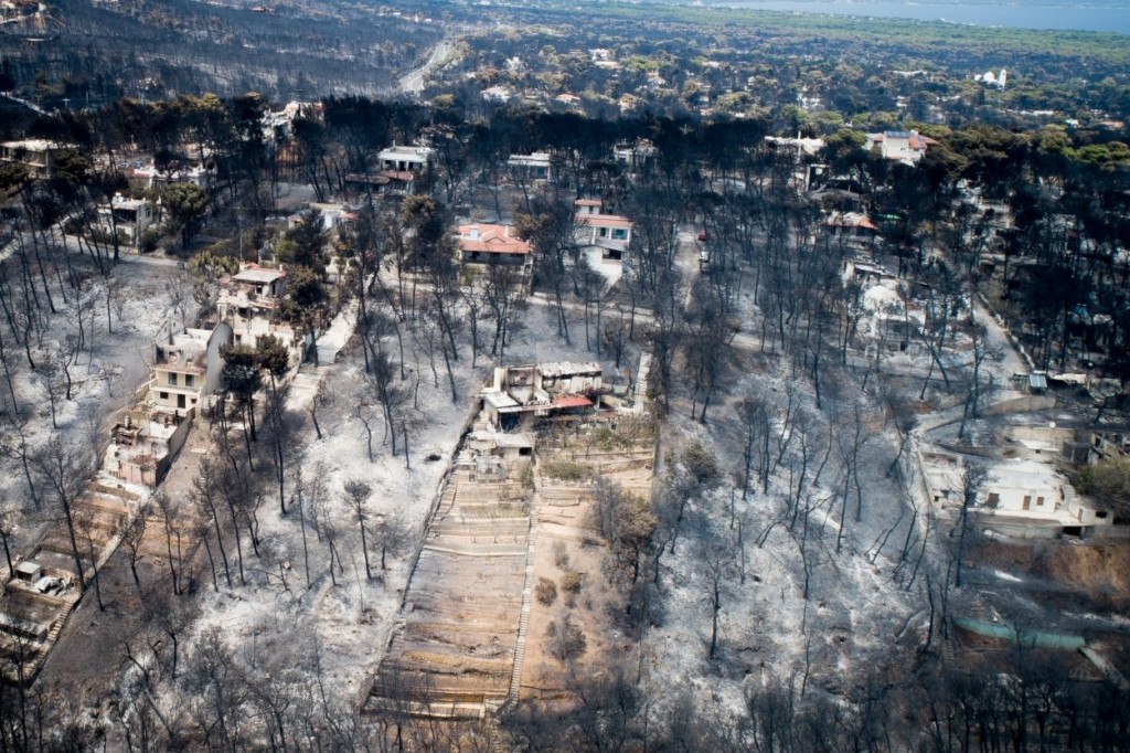 Παραπομπή Ρένας Δούρου και άλλων 20 κατηγορουμένων για πλημμελήματα για τη φωτιά στο Μάτι