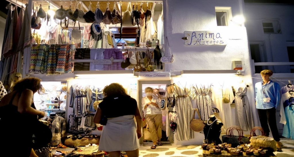 “Καζάνι” που βράζει η Μύκονος – Οι επιχειρηματίες “πυροβολούν” Χαρδαλιά