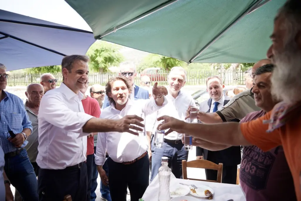 Εμβόλια ή μέτρα, “εκβιασμός” ή “δικαιοσύνη” και στο βάθος…  διχασμός