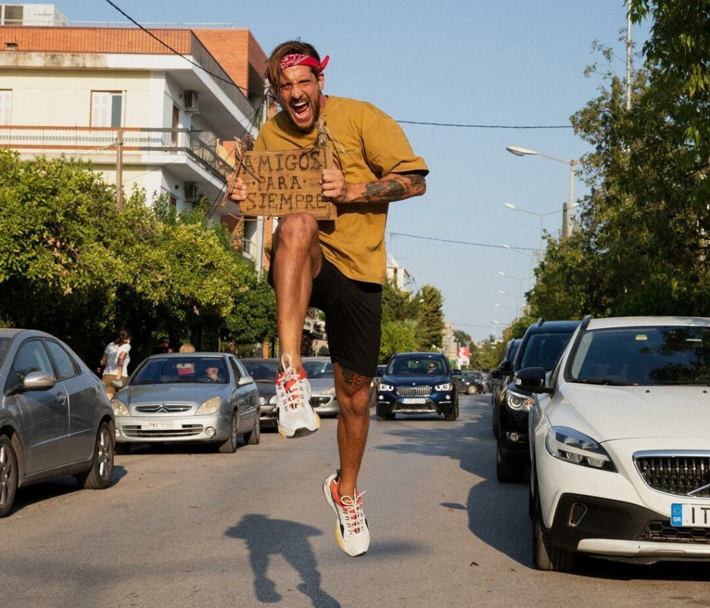 Εστία κορονοϊού το Survivor – Μετά τον Καφετζή, την Κεφαλά και τη Νικολέττα, θετικός και ο Ηλίας Μπόγδανος (vid)