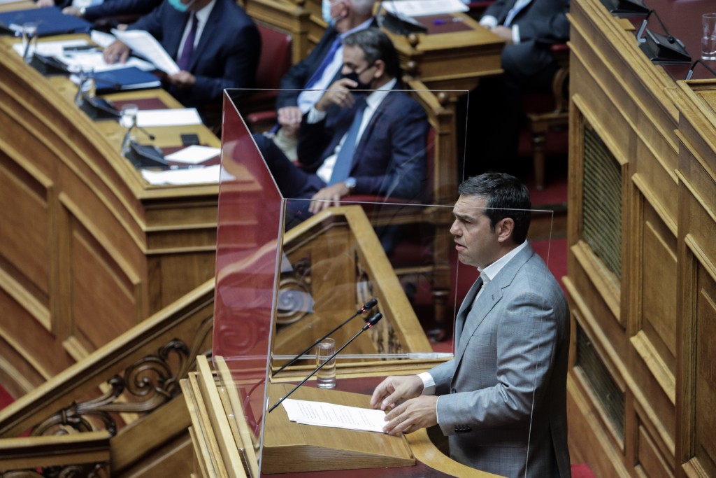 Πόλεμος κυβέρνησης και αντιπολίτευσης για το “ανακριβές” πόθεν έσχες του Μητσοτάκη