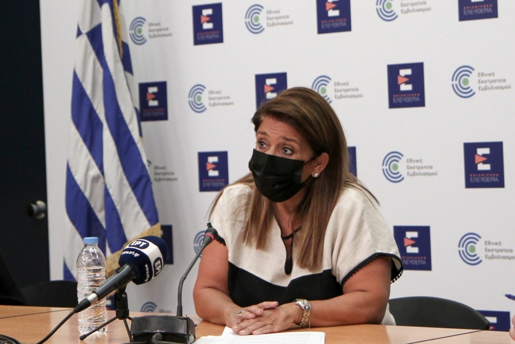 Καμπανάκι από Παπαευαγγέλου – Απέκτησε νεανικό “πρόσωπο” η πανδημία