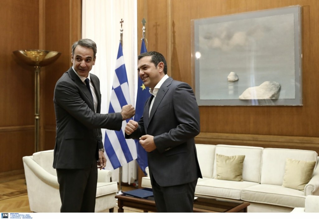 Ο Τσίπρας βλέπει εκλογές και ο Μητσοτάκης… δημοσκοπήσεις