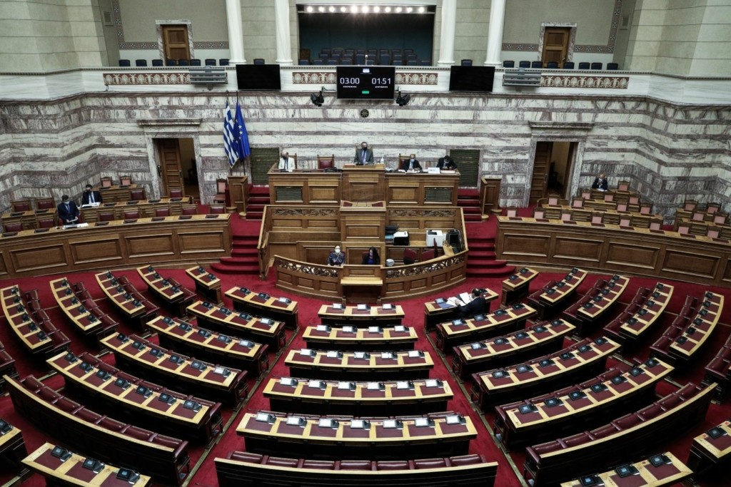 Βουλευτής της ΝΔ δεν εμβολιάστηκε γιατί άκουσε τον… πνευματικό της!