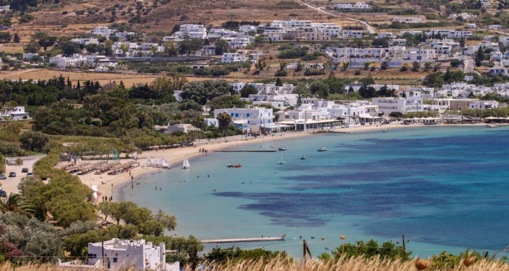 Σπεύδουν να εμβολιαστούν στην Πάρο – Η αύξηση των κρουσμάτων φέρνει ανησυχία