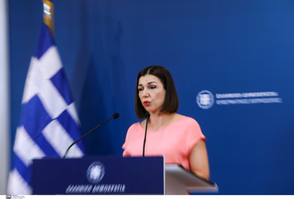 Έντονες προτροπές Πελώνη για εμβολιασμό – “Οι ανεμβολίαστοι θα ζουν με περιορισμούς” (vid)