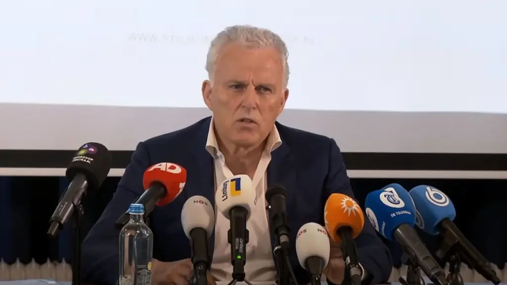 Πέθανε ο Ολλανδός δημοσιογράφος που είχαν πυροβολήσει στο Άμστερνταμ