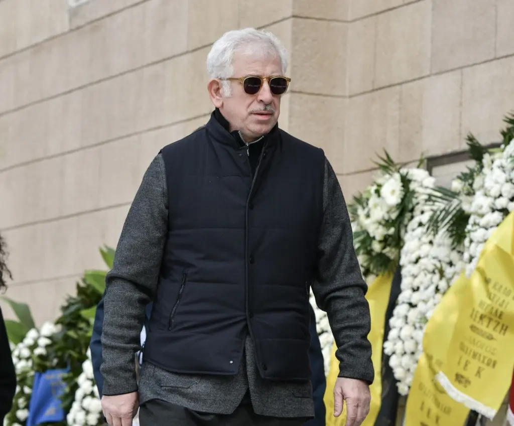 Στο σκαμνί ο Πέτρος Φιλιππίδης για έναν βιασμό και δύο απόπειρες