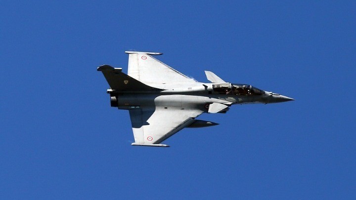 H Ελλάδα παραλαμβάνει το πρώτο Rafale – Στη Γαλλία ο Παναγιωτόπουλος