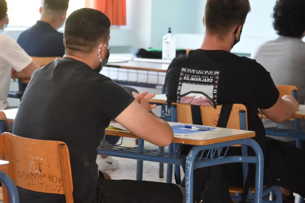 Πως θα ανοίξουν τα πανεπιστήμια τον Οκτώβρη – Τι θα γίνει με όσους κοπούν από την ΕΒΕ
