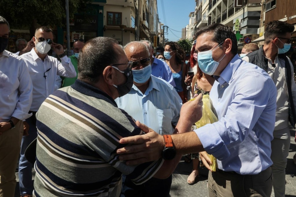Κάλεσμα Τσίπρα στους πολίτες να εμβολιαστούν – Η ανησυχία του για την οικονομία