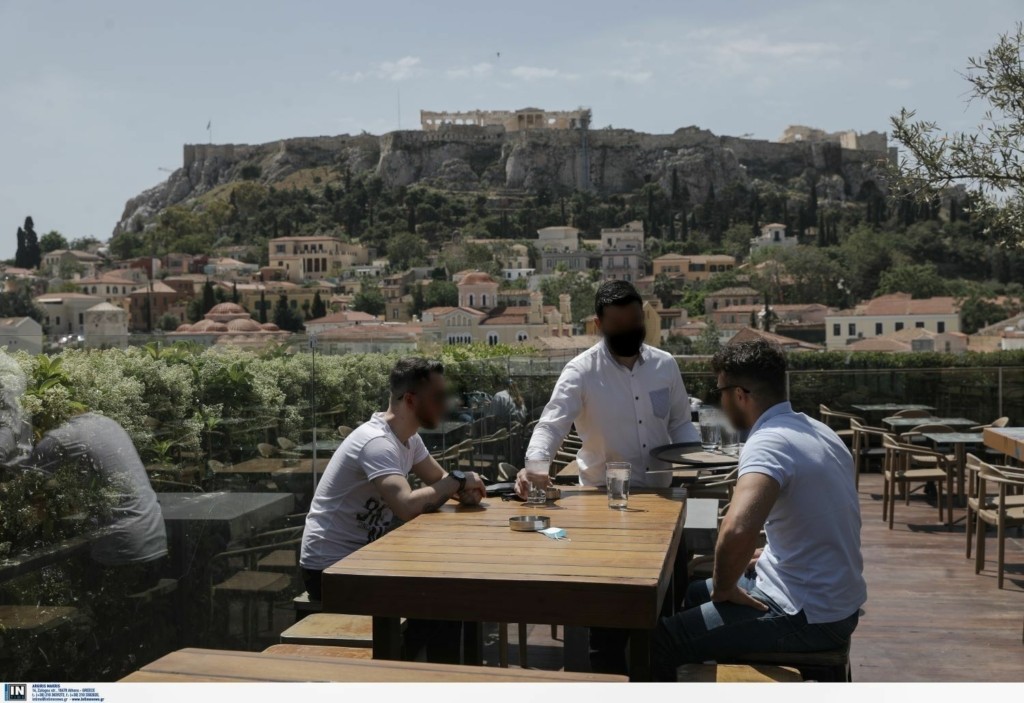 Πώς θα λάβουν το voucher των 150 ευρώ οι νέοι 18-25 ετών που έχουν εμβολιαστεί
