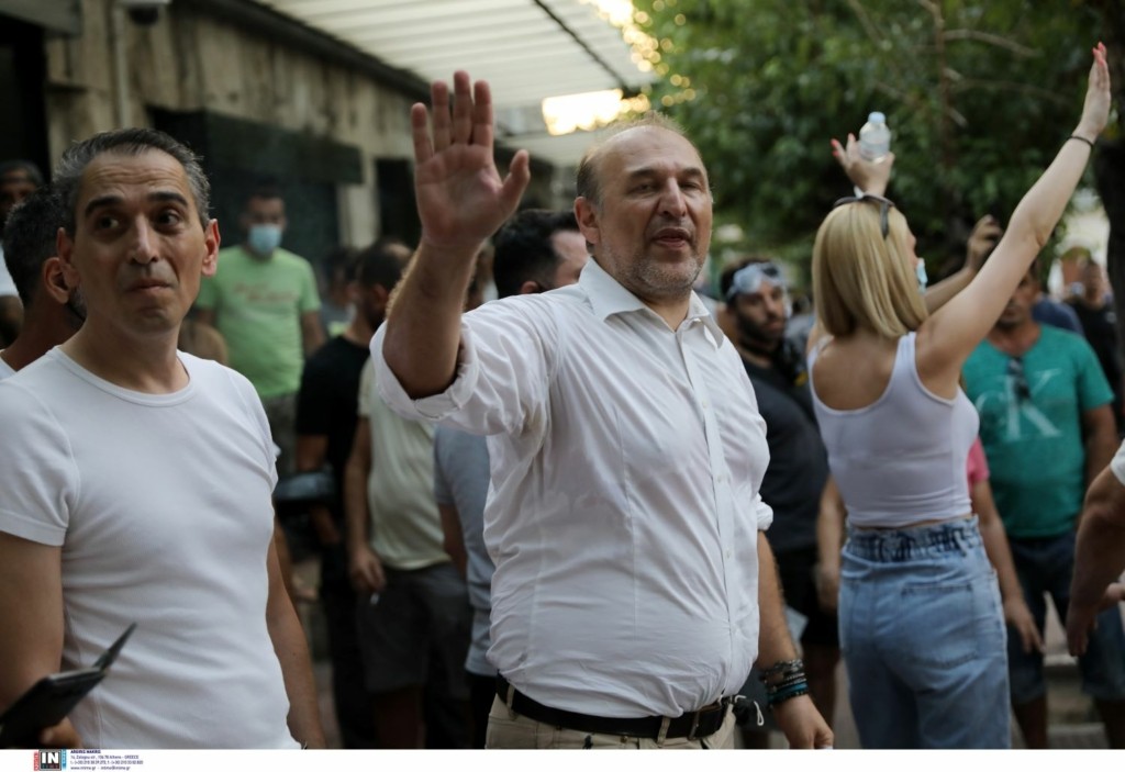 Ο ηγέτης των αντιεμβολιαστών Φαίδων Βόβολης ιδρύει κόμμα