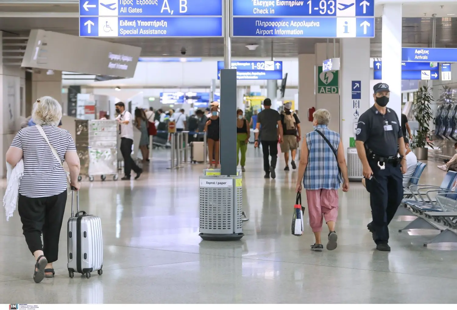 Βρετανία: Η καταιγίδα Μπερτ προκαλεί χάος στις συγκοινωνίες – Ένας νεκρός (vid)