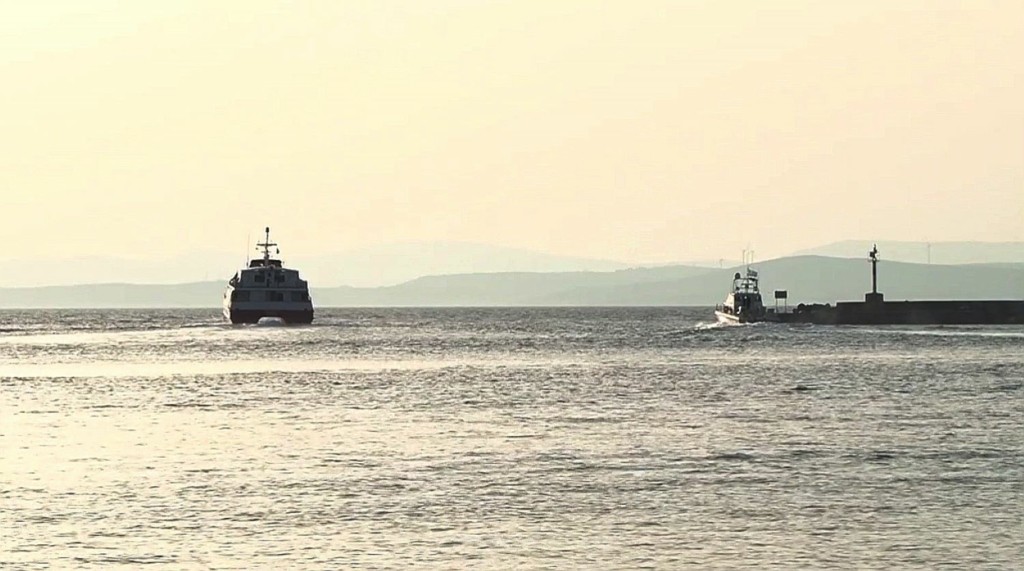 Ποιος είναι ο αστυνομικός ήρωας που έσωσε τη 19χρονη στο λιμάνι της Χίου