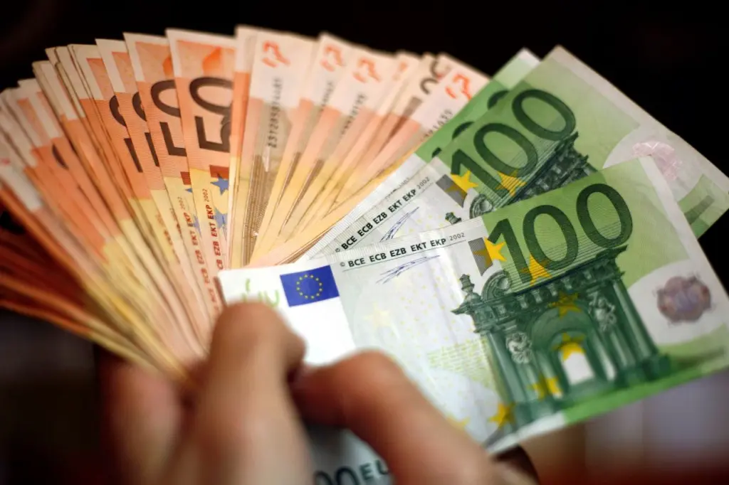 Σε ισχύ η ρύθμιση των 72 δόσεων – Ποιους αφορά