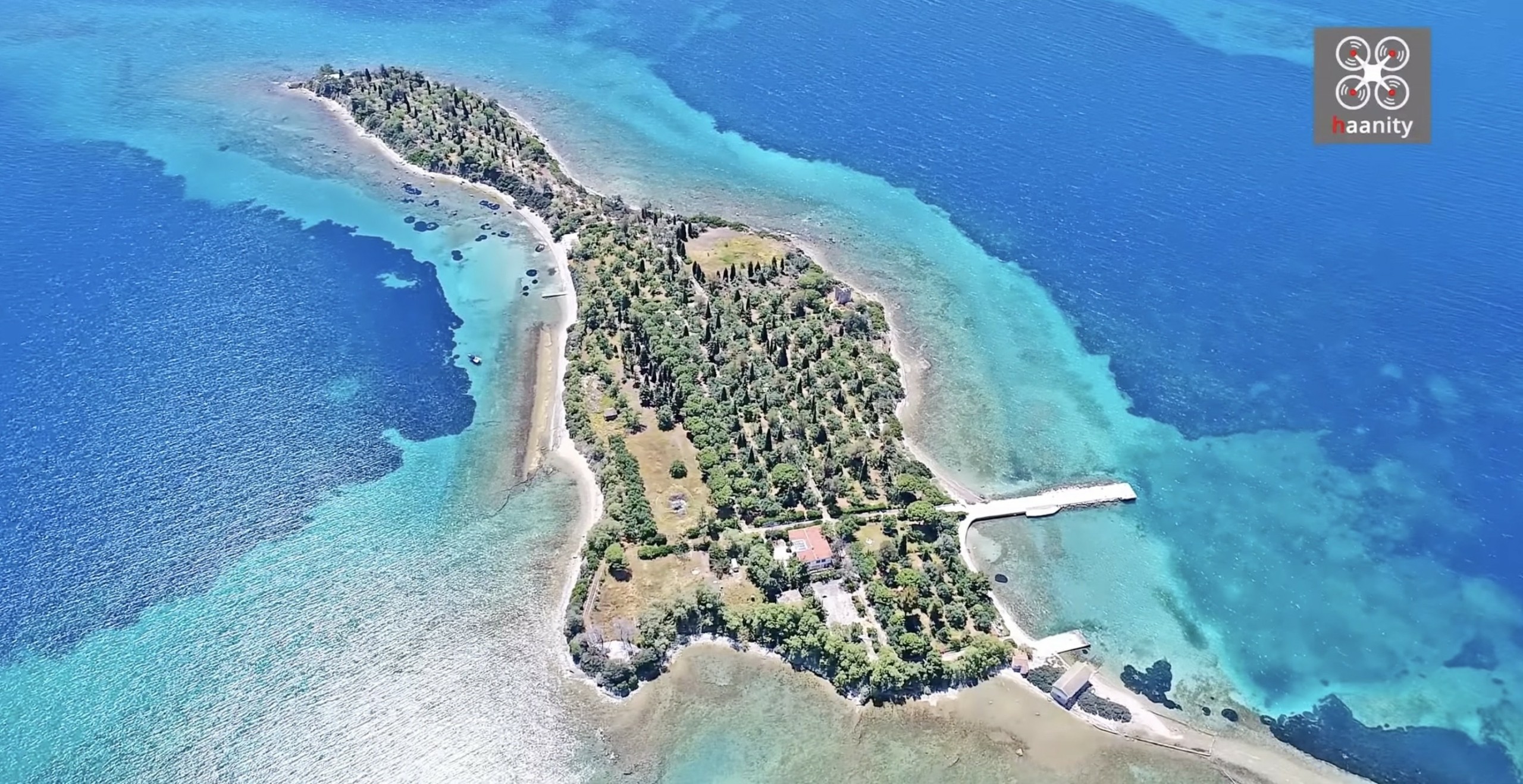 Ποιο ελληνικό νησί με σχήμα κιθάρας θα αγόραζαν σαν σήμερα οι Beatles (pics&vid)