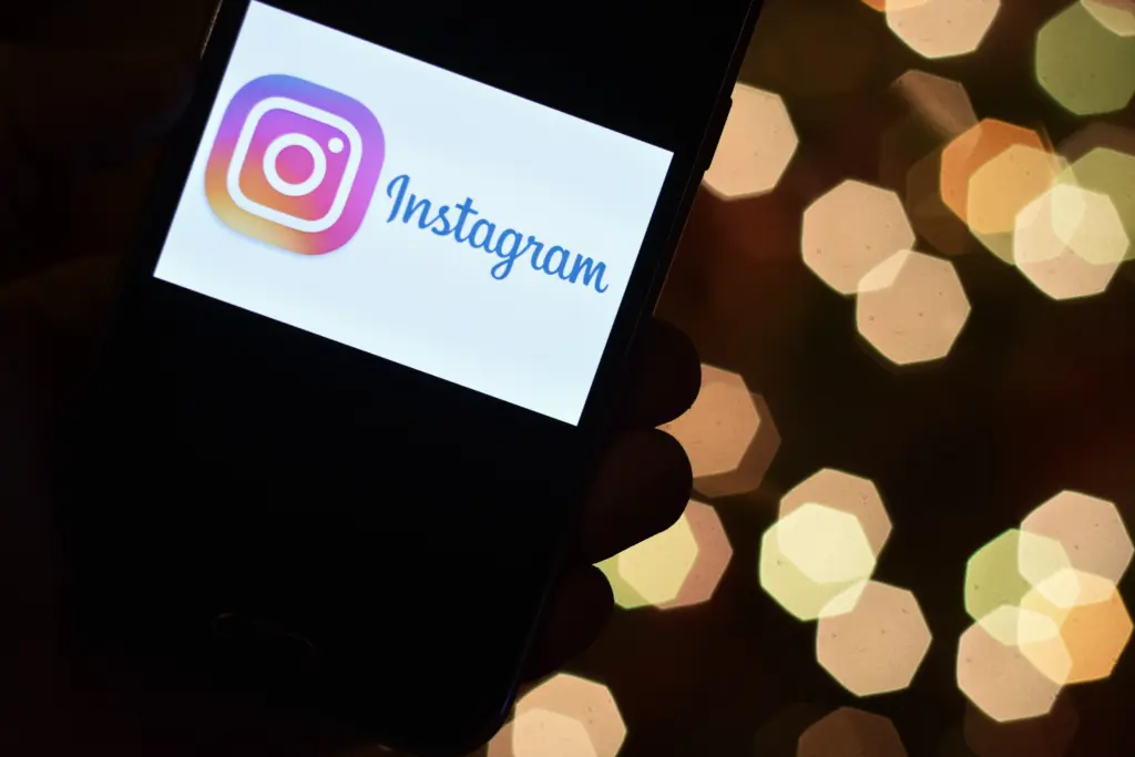 Τέλος στο swipe up στο Instagram – Έρχονται τα stickers