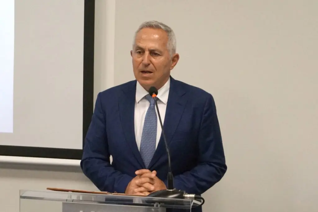 Μεγάλη ανατροπή στον ανασχηματισμό – Δεν αποδέχεται την πρόταση Μητσοτάκη ο Αποστολάκης