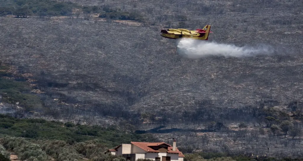 Αναβάλλονται παραστάσεις στην Επίδαυρο εξαιτίας των πυρκαγιών