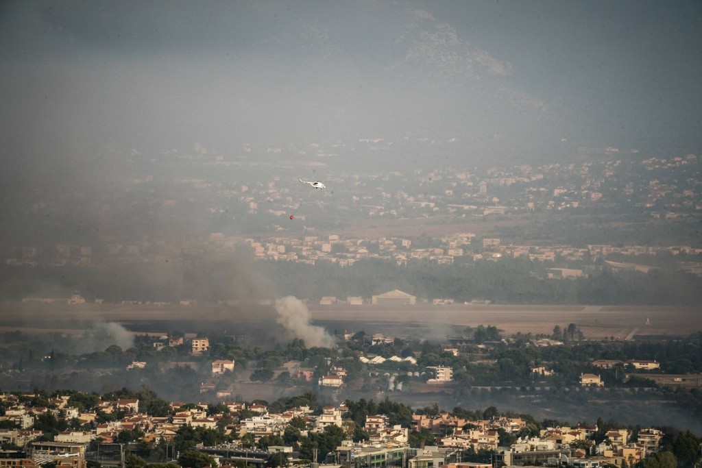Άσχημη η κατάσταση με τα σωματίδια λόγω της πυρκαγιάς στη Βαρυμπόμπη – Σύσταση για κυκλοφορία μόνο με μάσκα