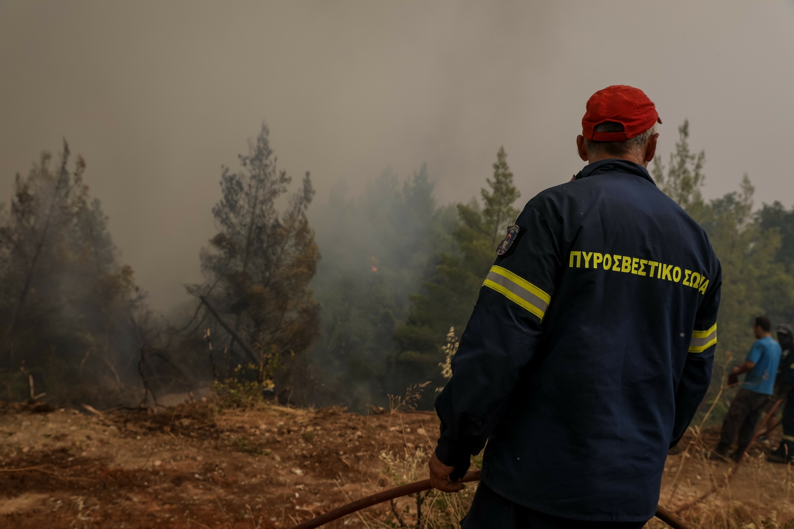 Φωτιά στην Αίγινα στην περιοχή Σφεντούρι