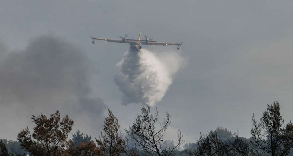 Καλύτερη η εικόνα στην Αρκαδία – Οι πυροσβεστικές δυνάμεις αντιμετωπίζουν τις αναζωπυρώσεις