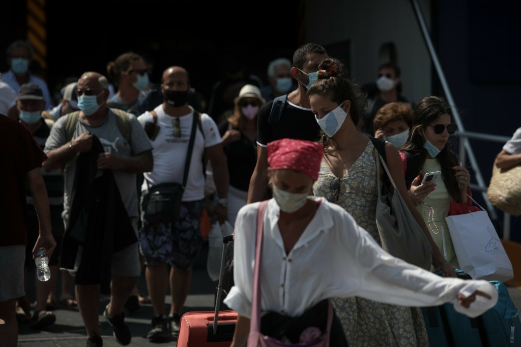 Πώς θα ταξιδεύουν οι ανεμβολίαστοι από τον Σεπτέμβριο