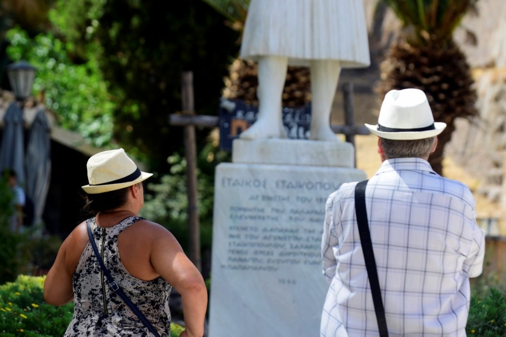 Θετικά τα μηνύματα από τον τουρισμό – Αύξηση στις αφίξεις που φτάνει το 140%