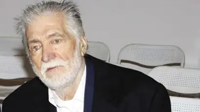 Στα δικαστήρια θα οδηγηθούν τα παιδιά του Ανέστη Βλάχου για τη νέα διαθήκη – “Είναι πλαστή” ισχυρίζεται ο γιος