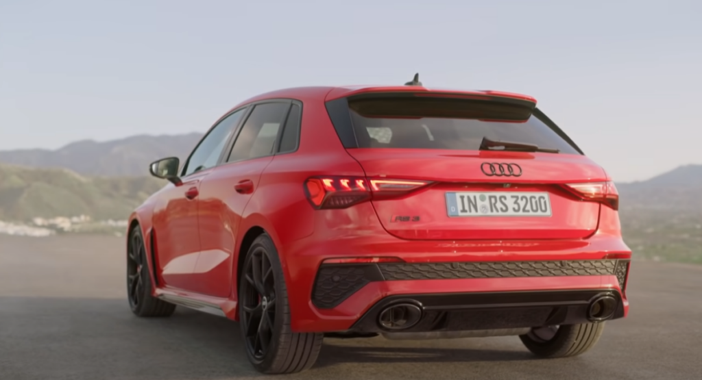 Το νέο Audi RS 3 προσφέρει έντονες συγκινήσεις σε πίστα και δρόμο