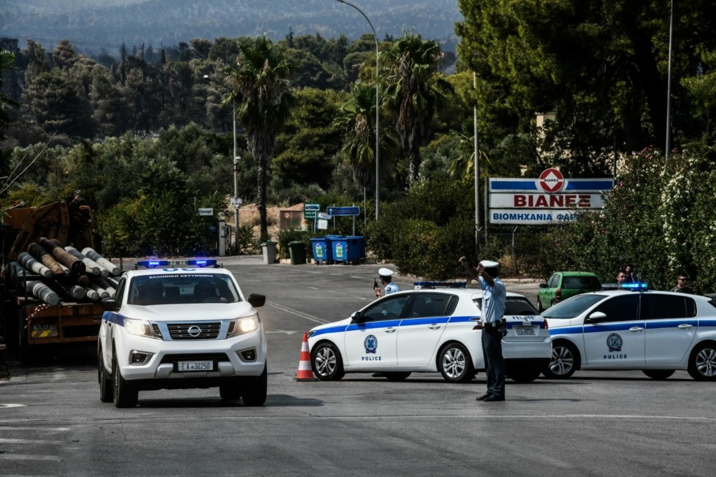 Που έχει διακοπεί η κυκλοφορία στα βόρεια προάστια λόγω της φωτιάς