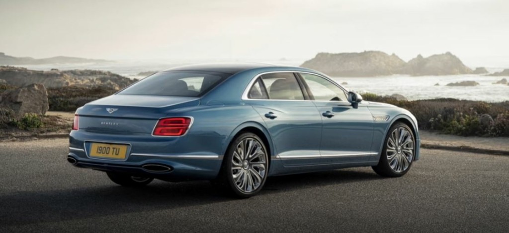 Η Bentley Flying Spur Mulliner πιάνει τα 100χλμ/ώρα σε 3,8 δευτερόλεπτα