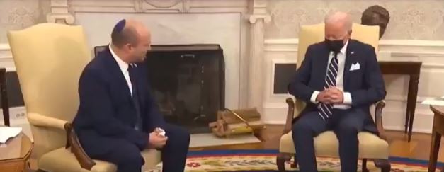 Ύπνε που παίρνεις τον Τζο Μπάιντεν – Κοιμήθηκε μπροστά στον Ισραηλινό πρωθυπουργό (vid)