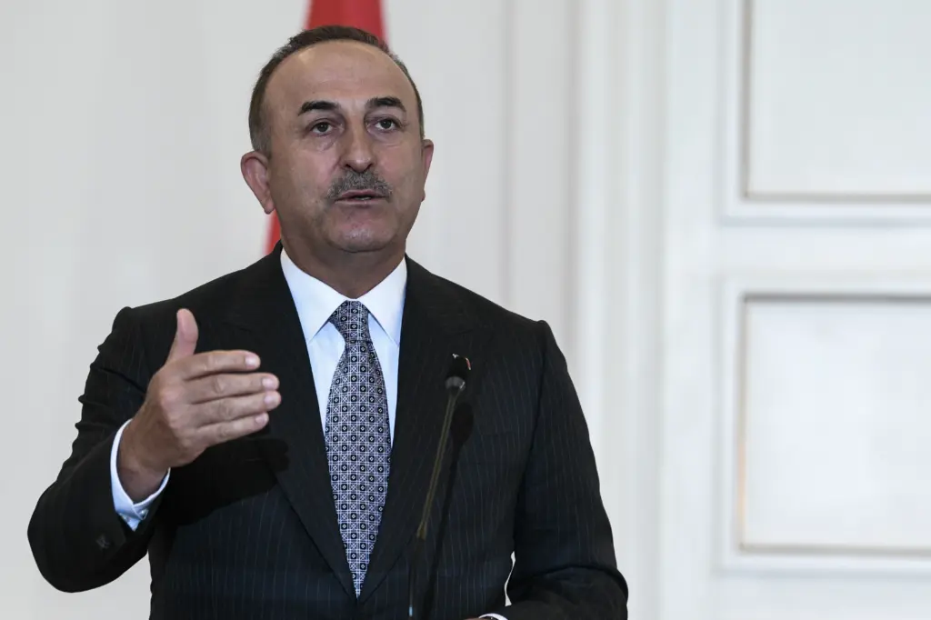 “Πυρ και μανία” το τουρκικό ΥΠΕΞ για το “λουκέτο” σε μειονοτικά σχολεία στη Θράκη