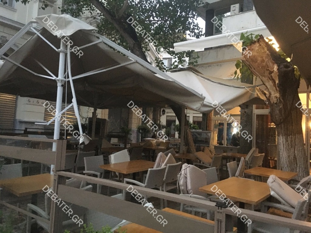 Δέντρο κατέρρευσε σε εστιατόριο στην Αθήνα την ώρα που γευμάτιζαν Πάιατ και Μενέντεζ (pics&vid)