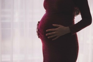 Θεσσαλονίκη: Έγκυος τραυματίστηκε σε σοβαρό τροχαίο – Μεταφέρθηκε με “γέφυρα ζωής” στο Ιπποκράτειο
