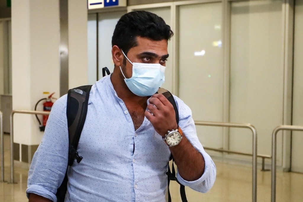 Έφτασε στην Αθήνα ο Έλληνας πολίτης που απεγκλωβίστηκε από το Αφγανιστάν (pics)