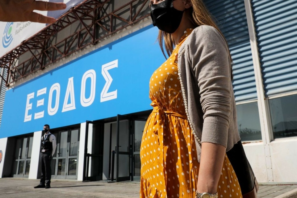 Ασφαλή τα εμβόλια για εγκύους, γυναίκες που θηλάζουν και όσες θέλουν να κάνουν παιδιά